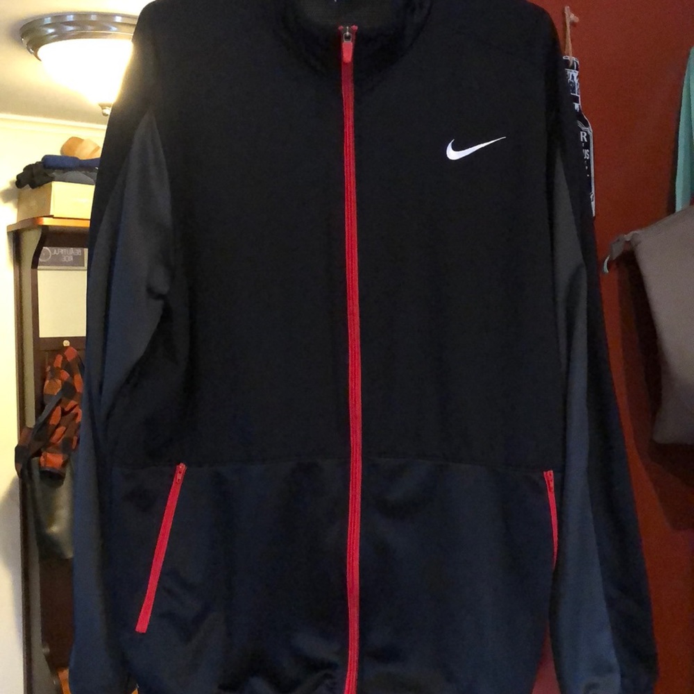 Men’s XL Dry fit Nike zip up